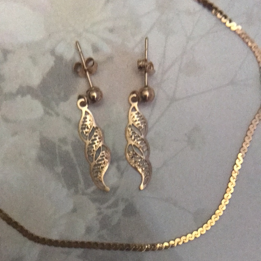 Solid 14k Yellow Gold Dangle Leaf Earrings With B… - image 3